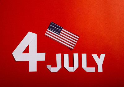 美国独立日7月4日的真正剪纸