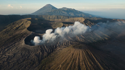 印度尼西亚的Bromo火山的无人机视图