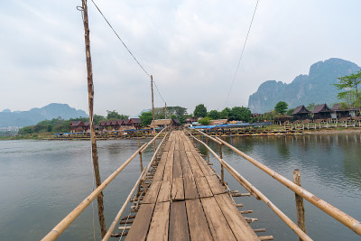 老挝万荣松江地标桥