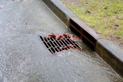 大雨，暴雨排水沟