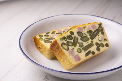 青豆火腿蔬菜布丁。