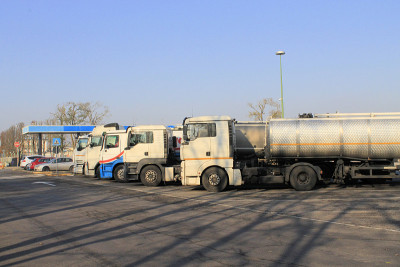 卡车