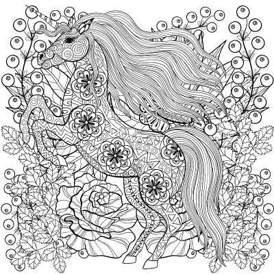 独角兽在玫瑰，向日葵上。徒手画的草图
