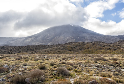 《指环王》、《末日火山》电影的拍摄地点是新西兰的汤加里罗阿尔卑斯山