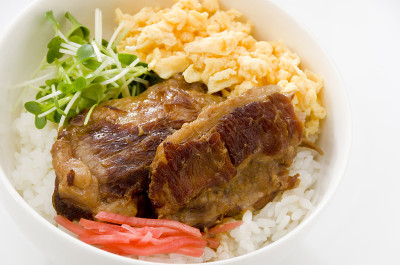 冲绳菜，炖软骨