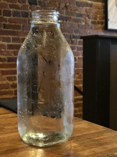 一瓶水