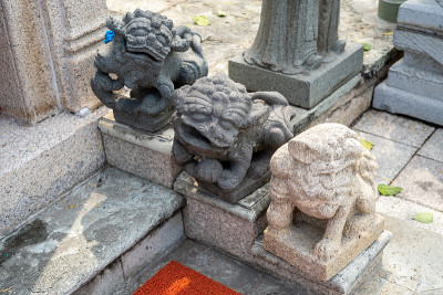 位于泰国大城府邦巴英宫(Bang Pa-In Palace)的所有圣地的入口都被保存下来，人们有这样