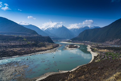 雅鲁藏布江大峡谷