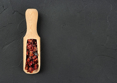 用勺子舀干barberry