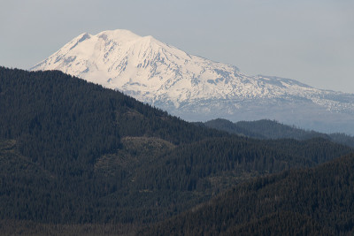亚当斯山