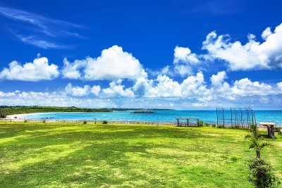 日本冲绳县小浜岛的夏日美景