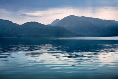 高山湖泊
