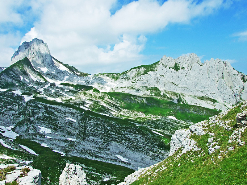 阿尔卑斯山Alpstein山脉的Altman峰