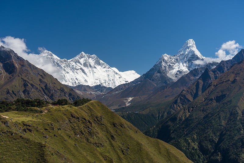 珠穆朗玛峰，Lhotse和Ama Dablam峰从Namche Bazaar，珠穆朗玛峰地区，尼泊尔