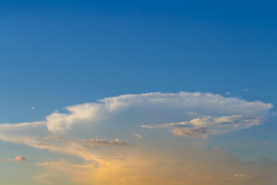 天空和云
