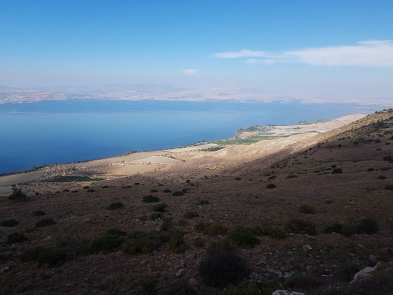 戈兰高地和加利利海的晨景