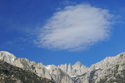 惠特尼山和克劳德山