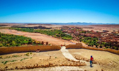 摩洛哥阿特拉斯山脉附近的沙漠村庄，Kasbah Ait Ben Haddou