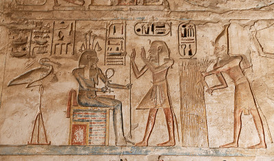 埃及象形文字在Medinet Habu神庙，卢克索，埃及