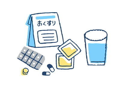 装有处方药物和水的玻璃杯