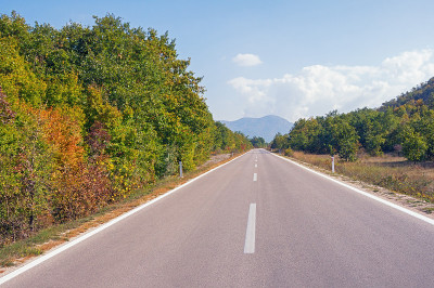 巴尔干半岛的公路旅行。波斯尼亚-黑塞哥维那，斯普斯卡共和国