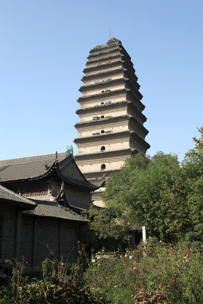 西安晨钟在小雁塔