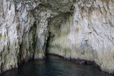 意大利西西里岛地中海的锡拉库扎洞穴