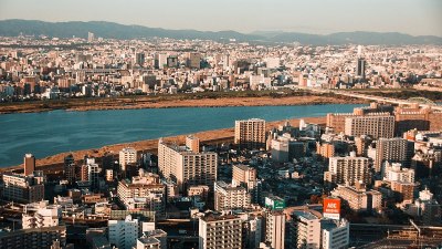 从大阪的观景楼看日落