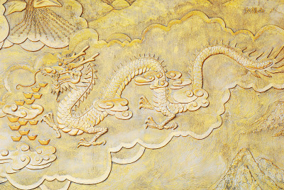 金色浮雕龙