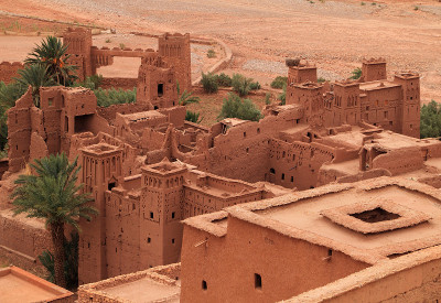 Ait Ben Haddou Kasbah的屋顶，摩洛哥。