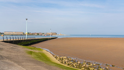 从Knott End-on-Sea看弗利特伍德，兰开夏，英格兰