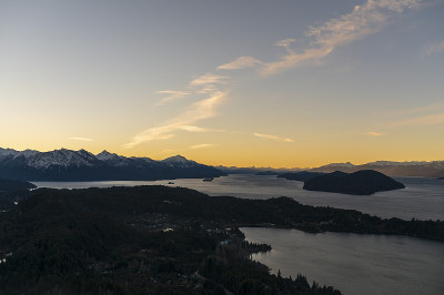 阿根廷，Bariloche, cirito Chico全景落日。