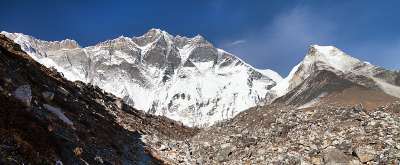 洛子山南岩面