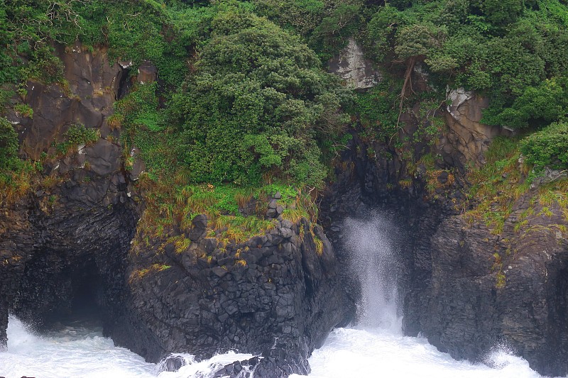 济州岛海岸，悬崖，浪，方