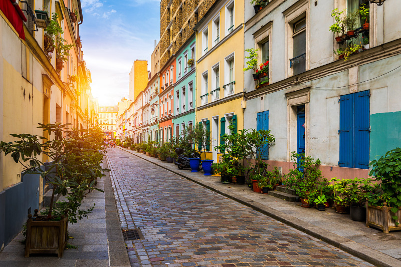 法国巴黎Cremieux街(Rue Cremieux)。第12区Cremieux街是巴黎最漂亮的住宅