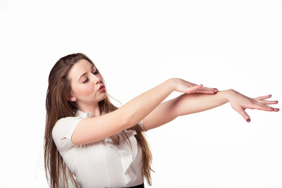 女孩抹奶油