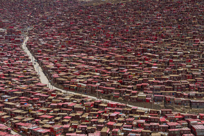 Larung gar(佛教学院)在中国四川