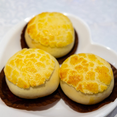 菠萝包夹叉烧，叉烧酥(叉烧苏)