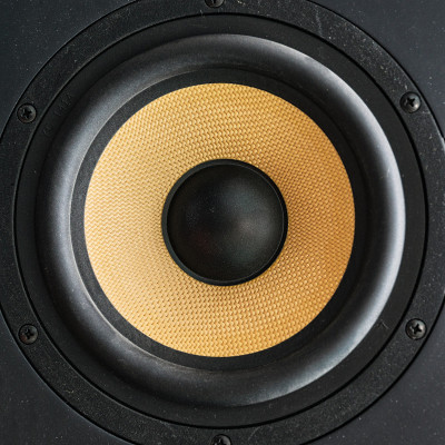 扬声器扬声器与黄色扩散器
