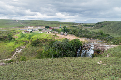 委内瑞拉国家公园Canaima的pachda waterfall，