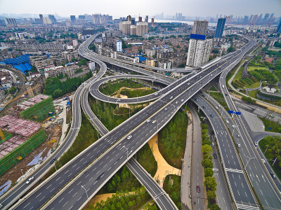 航拍鸟瞰城市高架桥道路景观