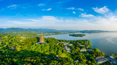 中国杭州的雷峰塔风景西湖。