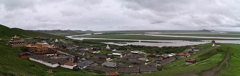 索克藏寺与黄河