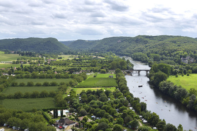 景观Périgord河桥