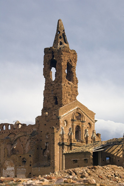 钟楼在Belchite