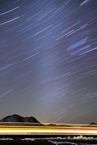 星星和汽车轨迹