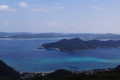 美丽的海景从天美自然森林，天美岛，日本
