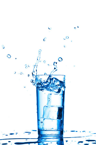 泼水