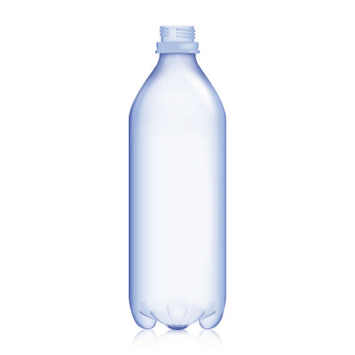 空瓶子。现实的空白塑料蓝色的水。模拟了