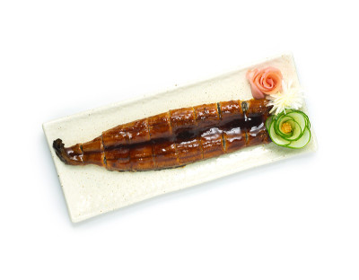 鳗鱼酱烤鳗鱼装饰腌姜雕刻蔬菜日本料理